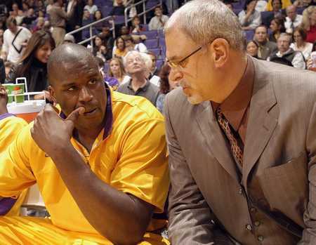 法甲战报：南野拓实一击制胜，十人摩纳哥1-0险胜巴黎