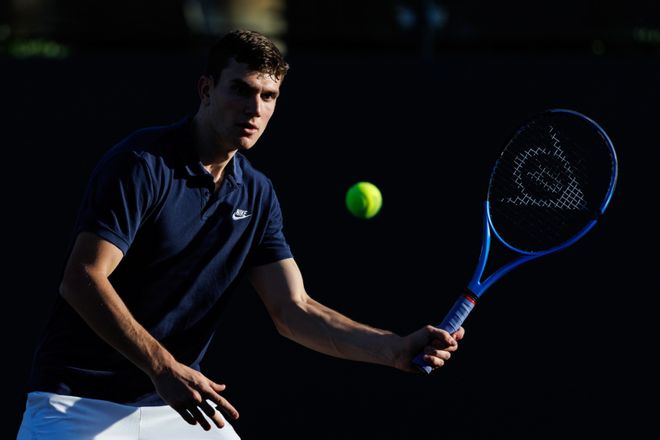 英超半场：两队合计零射正，琼斯远射中框，利兹联0-0利物浦