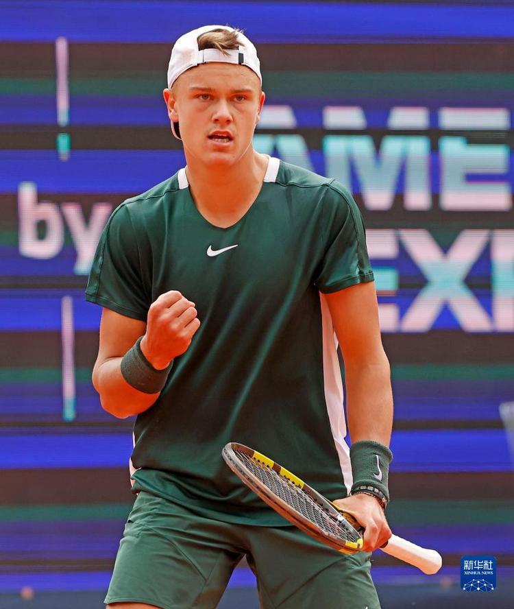 体育传媒领 体育传媒领